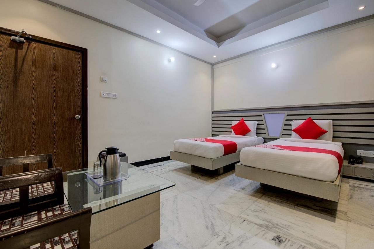 Oyo 1545 Hotel Shivani International Ahmedabad Exterior photo