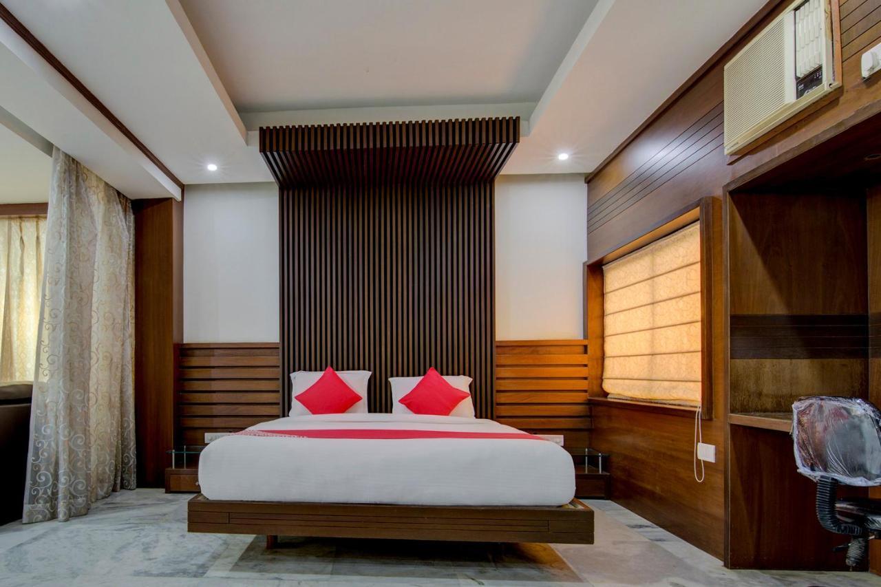 Oyo 1545 Hotel Shivani International Ahmedabad Exterior photo