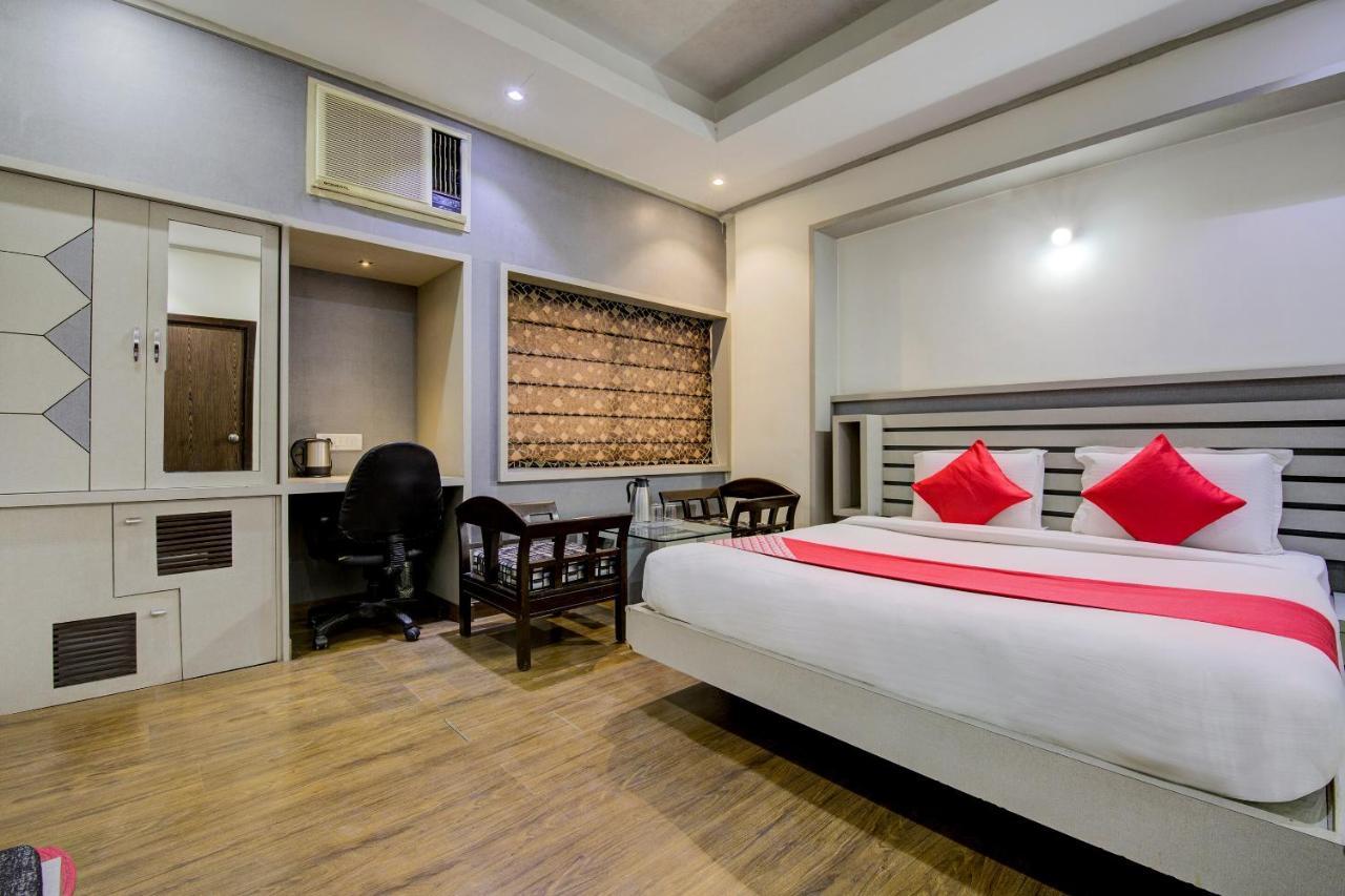 Oyo 1545 Hotel Shivani International Ahmedabad Exterior photo